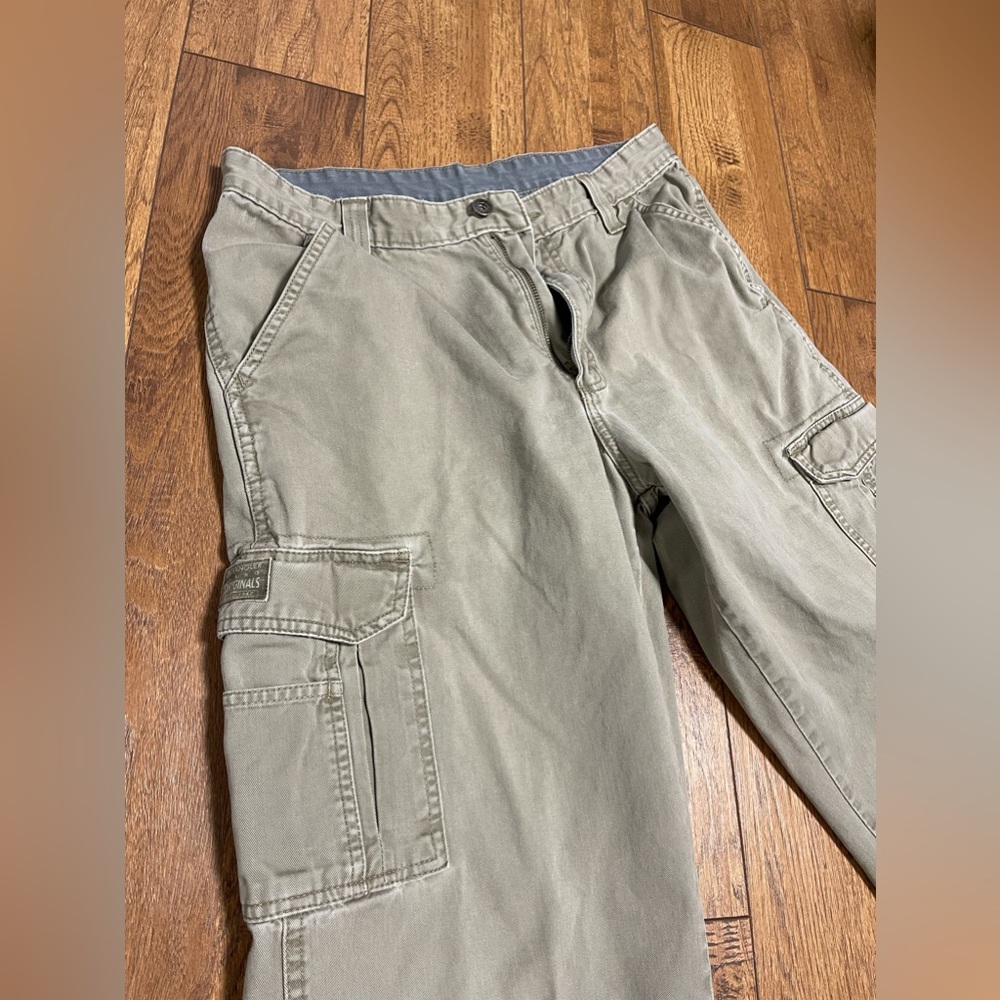 Vintage Wrangler Original Tan Cargo Pants 30”x28” length
